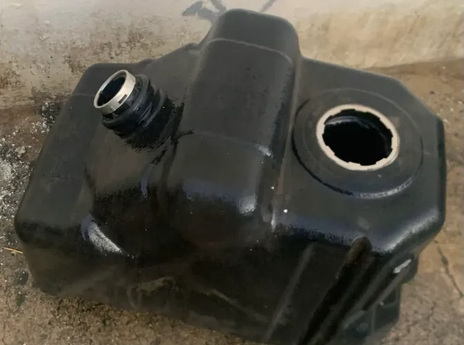 TANQUE ARLA MERCEDEZ ATEGO,ATRON,ACCELO ORIGINAL USADO