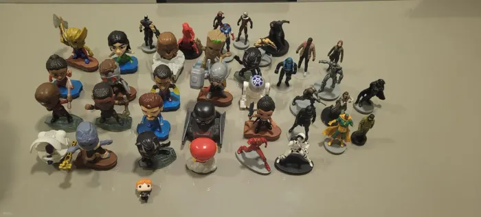 Action Figures Bonecos Variados Star Wars Marvel Vingadores