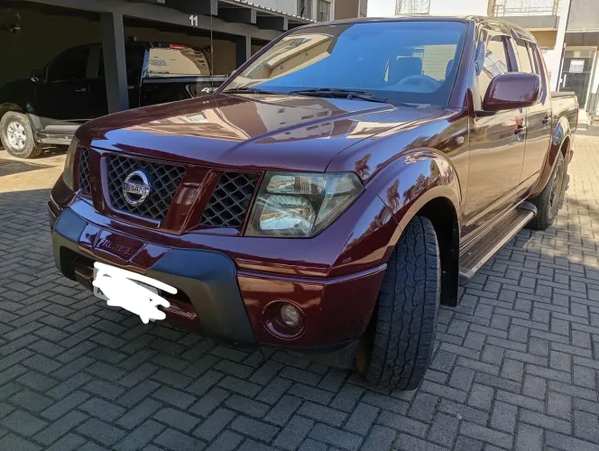 Nissan Frontier Se/se Strik CD 4X2 2.5 TB Dies. 2011