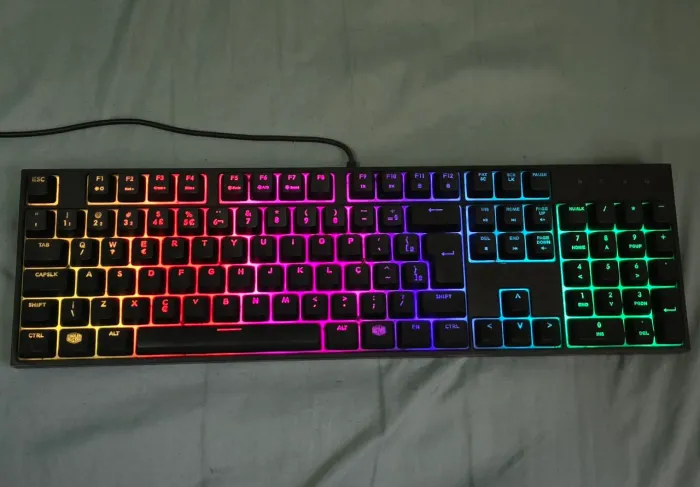 Teclado Cooler Master Masterkeys Lite L RGB