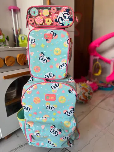 Mochila de rodinhas + lancheira + estojo Pucket