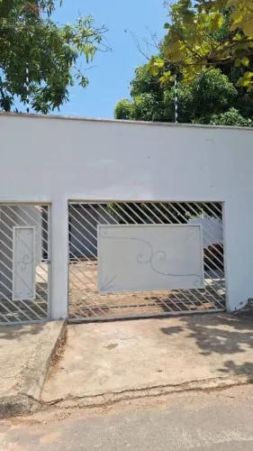Casa com 3 dormitórios para alugar, 230 m² por R$ 2.700,00/mês - Luzimangues - Porto Nacio