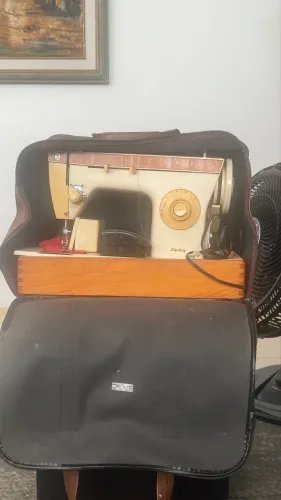 Máquina de costura singer 247 zig zag