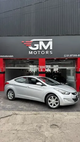 Hyundai Elantra GLS 1.8 16V Aut. 2013