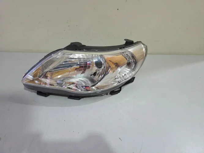 Farol esquerdo Gol / Voyage / Saveiro G5 2008/2009/2010/2011/2012