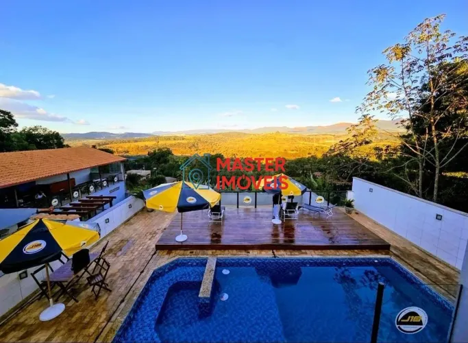 EXCELENTE SÍTIO COM ÁREA DE LAZER SURPREENDENTE