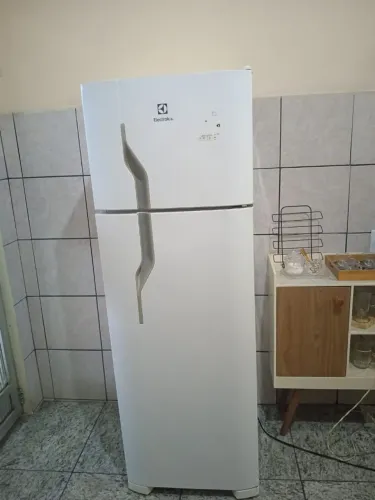 Geladeira menos de 1 ano e 6 meses de uso