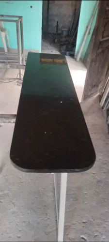Balcão americano acabamento simples, medida 2 por 0,40 no verde Ubatuba valor 440,00