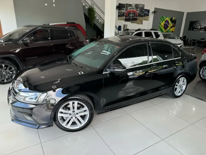 Volkswagen Jetta Highline 2.0 TSI 16V 4P Tiptronic 2016