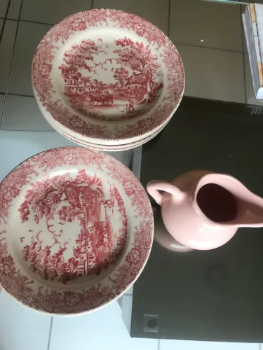 Pratos rasos bigona 6 unidades mais bule 13 cm de atura