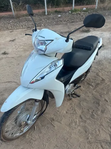 Vende-se Moto BIZ 2024 pouca quilometragem
