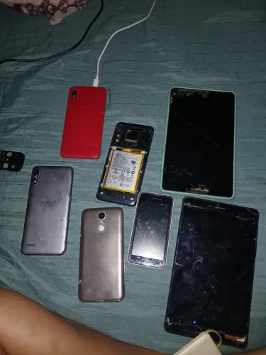 Celulares e tablt retirada de peças 