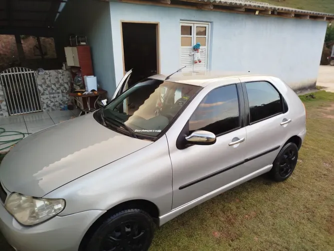 Fiat Palio ELX 1.0 Fire/30 Anos F. Flex 8V 4P 2005