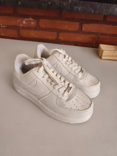 Vendo Tênis Nike Air Novo 