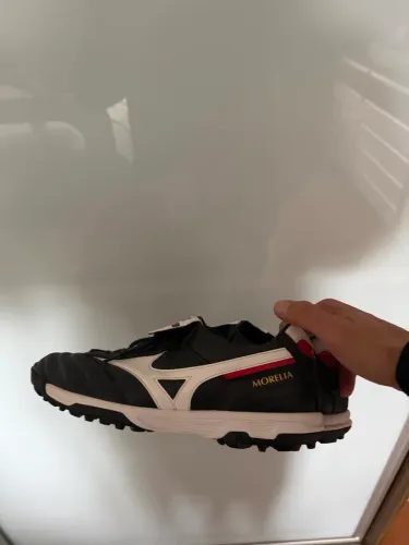 Chuteira mizuno morelia