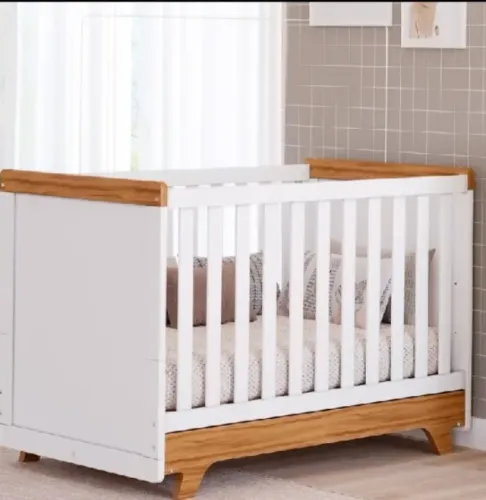 Berço Americano vira cama infantil / Pouco uso / no site madeira madeira está R$ 742