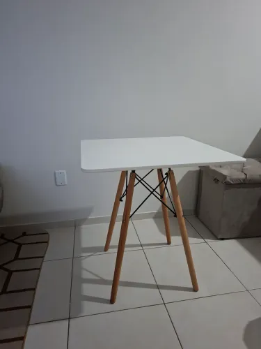 Mesa Eiffel 70x70