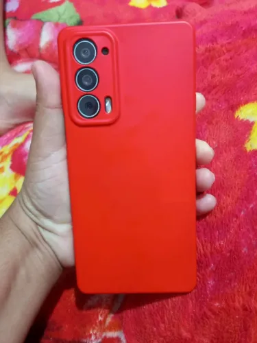 Só troco celular Motorola Edge 20 nfc quem conhece sabe que o celular e bom Roda tudo