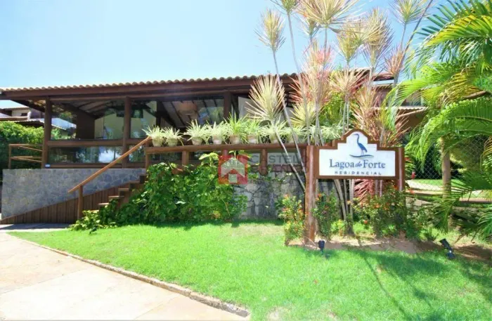 LAGOA DO FORTE Apartamento em Condomínio Fechado, com 02 Suítes e 83m², disponível para v
