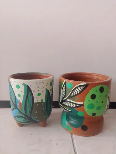 Vasos lindos coloridos para decorar a sua casa