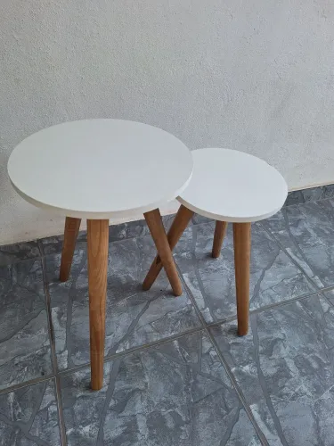 Conjunto de mesinhas de canto