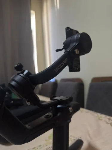 FeiyuTech SCORP 2 para câmeras DSLR