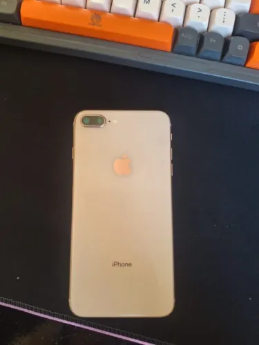 iPhone 8 Plus (Para Retirada de Peças ou Conserto)