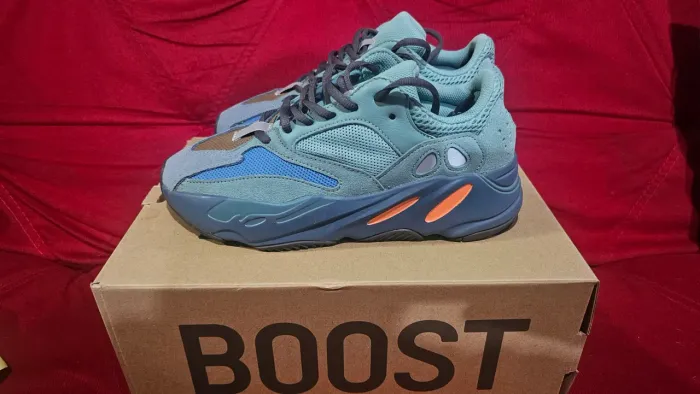 Adidas Yeezy Boost 700 Faded Azure 38 BR