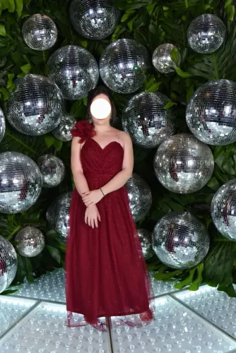 Vestido de festa marsala de tule com glitter