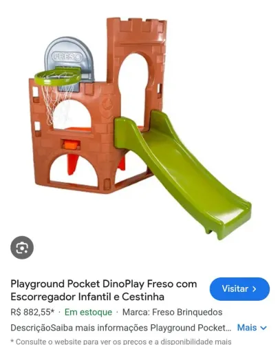 Playground infantil com escorregador