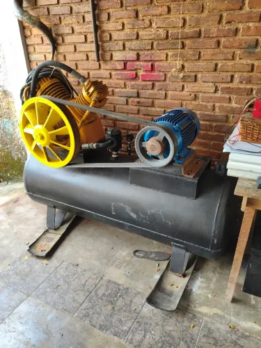 Compressor Schulz 60 Pés / 15 CV / Tanque ~425L