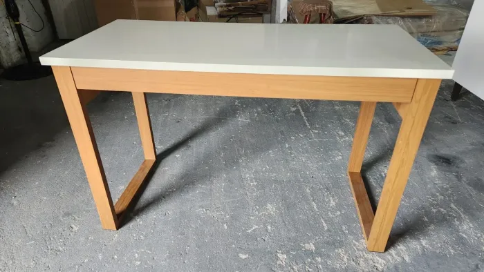 Escrivaninha Mesa de escritório Estilo Industrial, estrutura em MDF