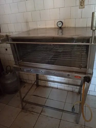 Vende-se forno completo