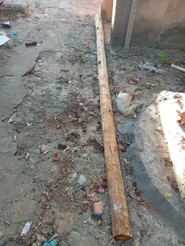 1 peça de eucalipto 4 metros 