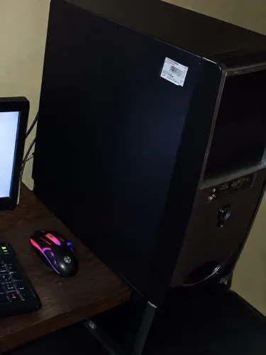 Computador básico para estudo trabalho e jogos básicos leves