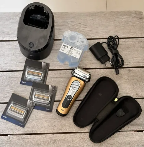 Barbeador Braun Series 9 9299cc Wet & Dry + Base de Limpeza + 3 Lâminas Extras