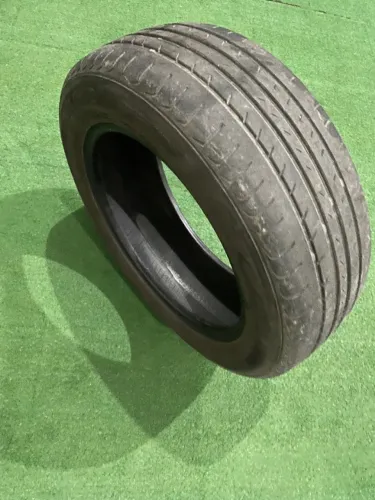 Pneu Aro 15 - usado - em bom estado 185 / 60 R15