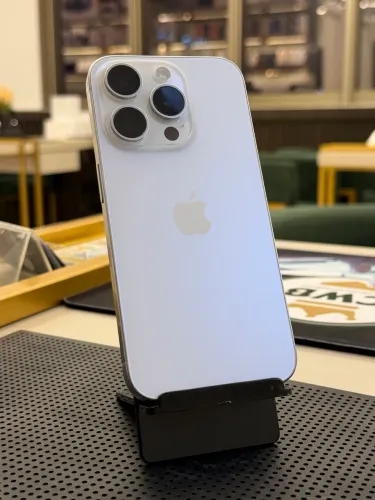 iPhone 15 Pro 256GB Branco - SEMINOVO - LOJA FÍSICA 