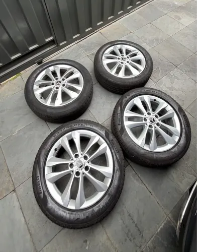 Roda aro 17 Mercedes c180