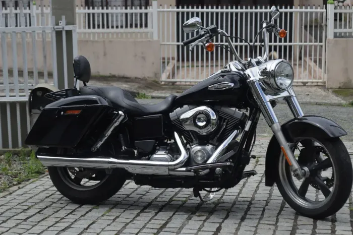 Dyna Switchback KM baixo