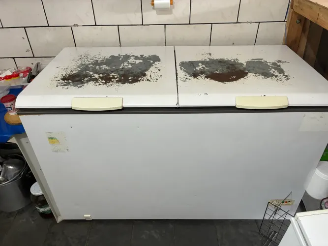 Freezer cônsul semi novo com serpentina ! 