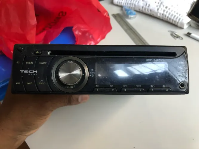 Rádio automotivo com câmera de ré