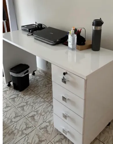 Escrivaninha de estudo 