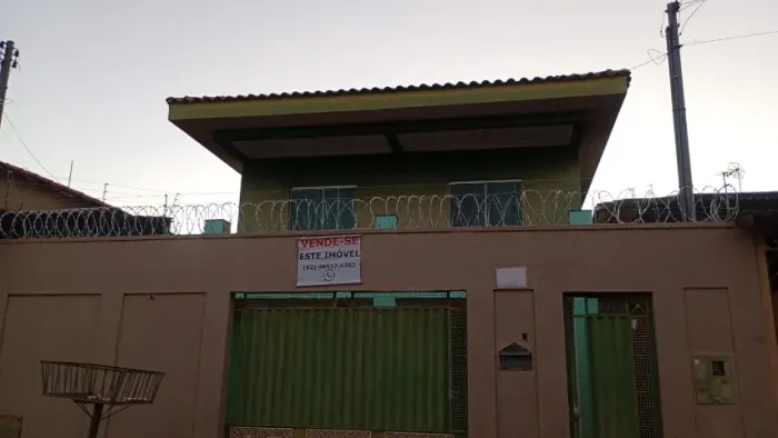 Sobrado, de alto padrão, região do setor jardim guanabara.