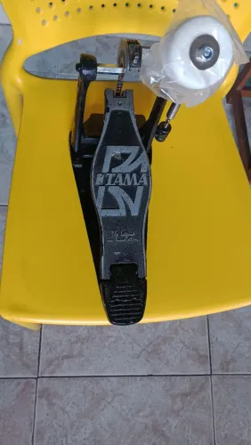 Pedal para bateria da Tama