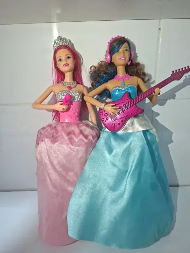 Bonecas barbies rock'n royal