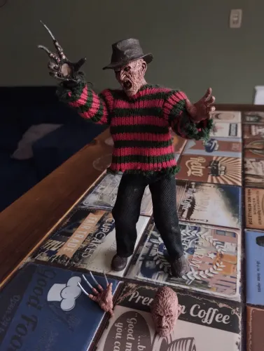 Freddy Kruger Neca Toys retrô 