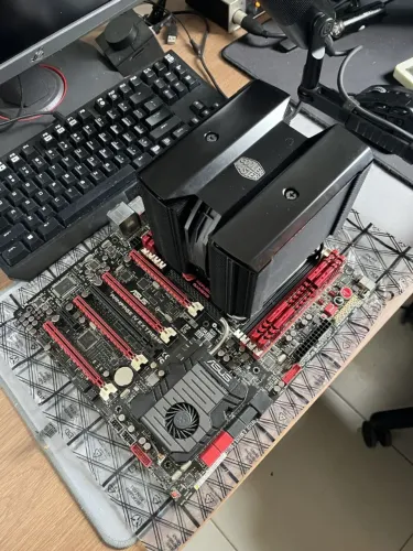 Kit Placa Mãe Asus Rampage IV Extreme + i7 3930k + 16GB DDR3 + Cooler
