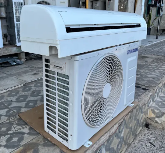 Ar condicionado split Samsung INVERTER 18mil BTUS