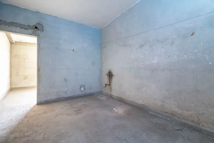 Prédio comercial na Avenida Rio Mirivaí, 23 - sala 06 30 m²